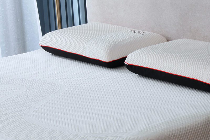 MLily x Manchester United Classic pillow